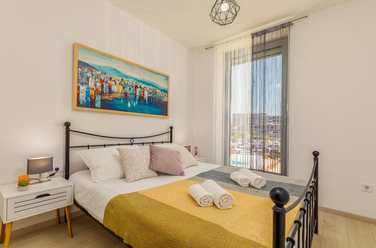 Silver Luxury Πούλα Εξωτερικό φωτογραφία